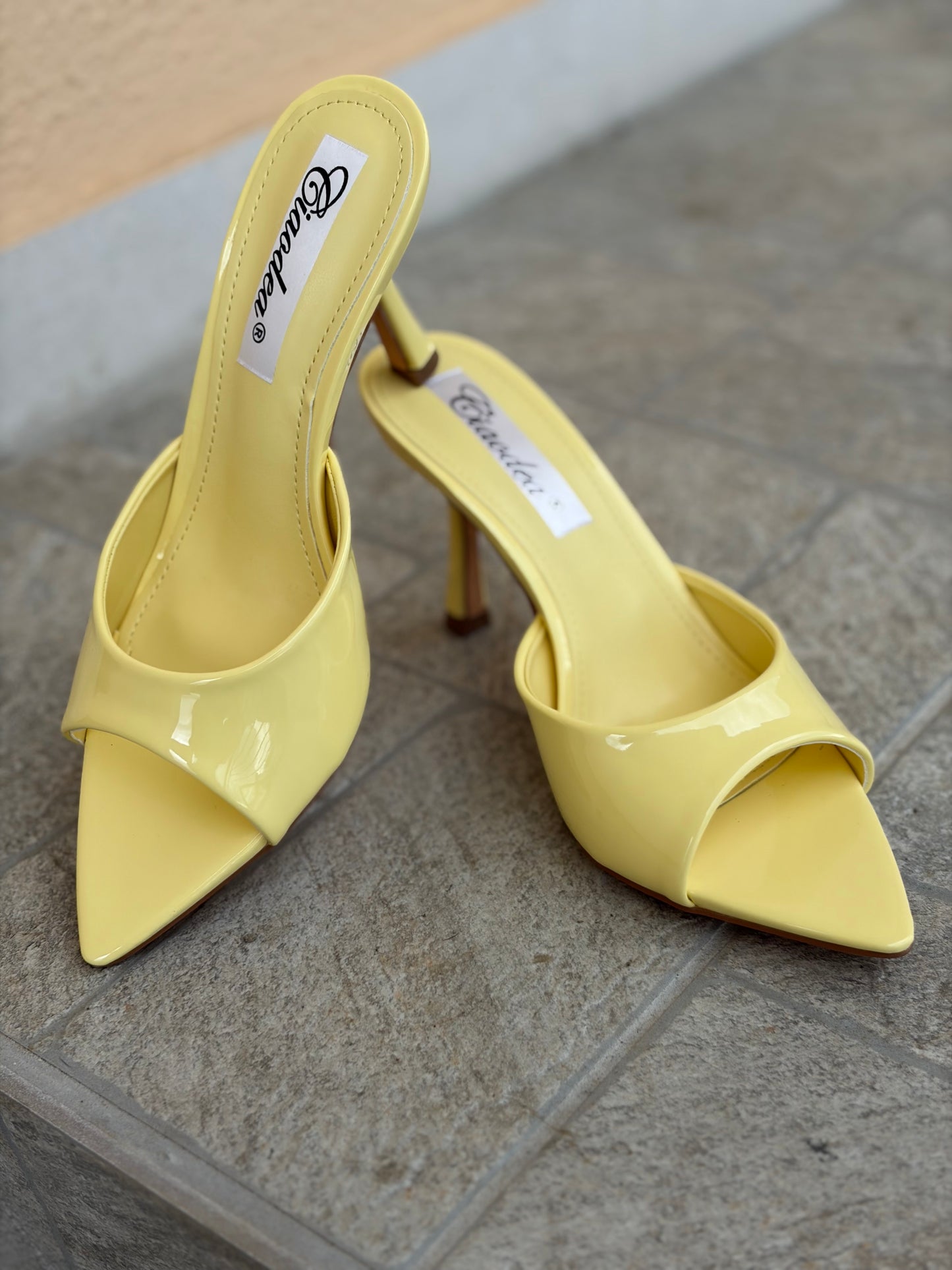 TACCO YELLOW