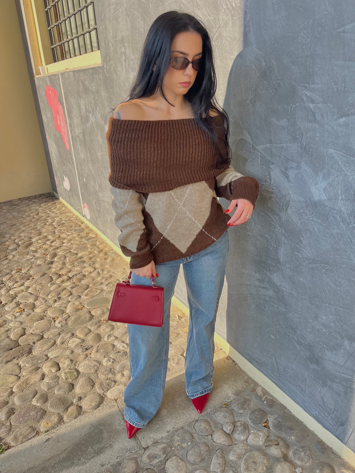 PULL ROMBO SCOLLATO MARRONE