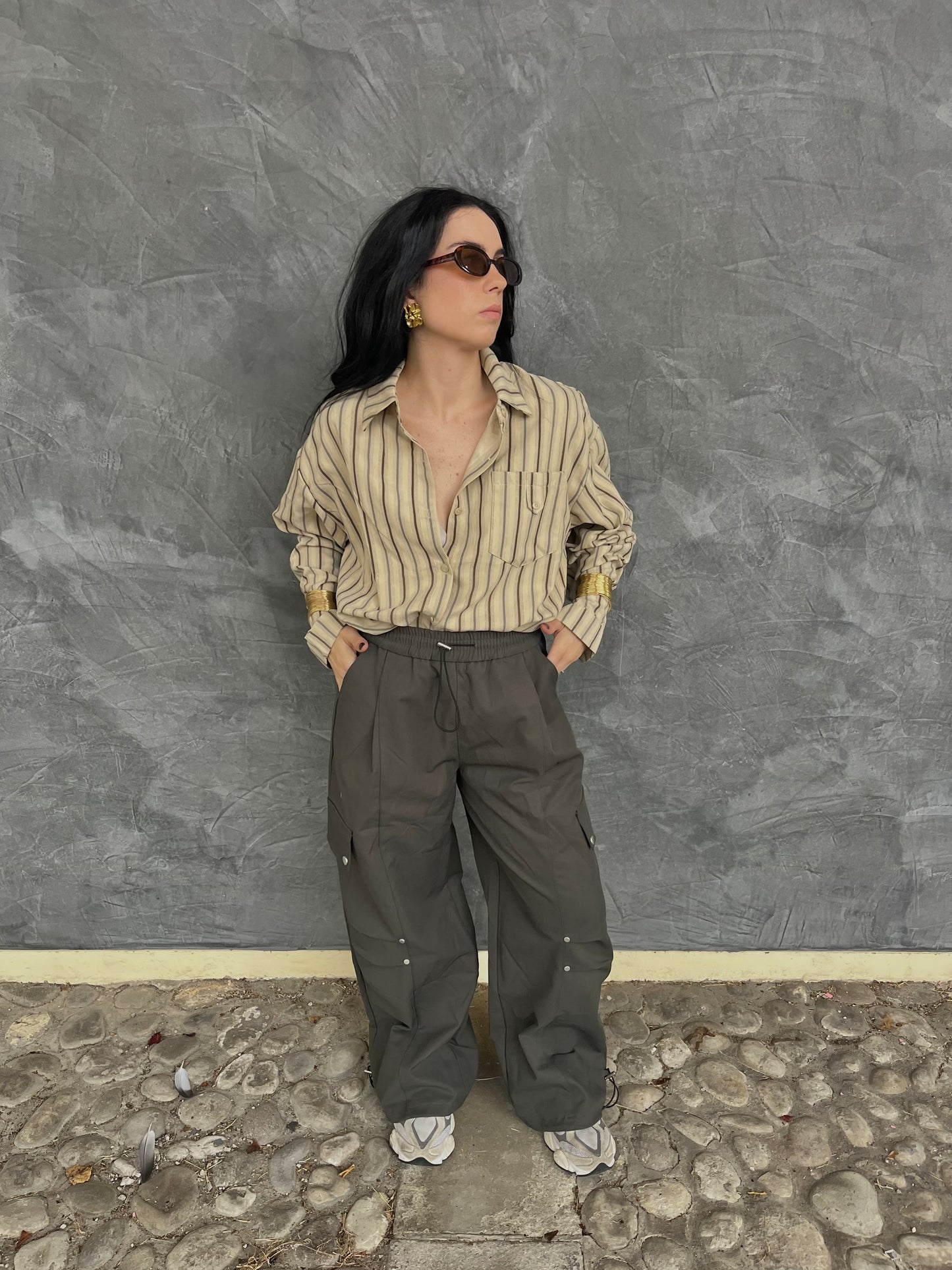 CAMICIA A RIGHE CON TASCHINO BEIGE