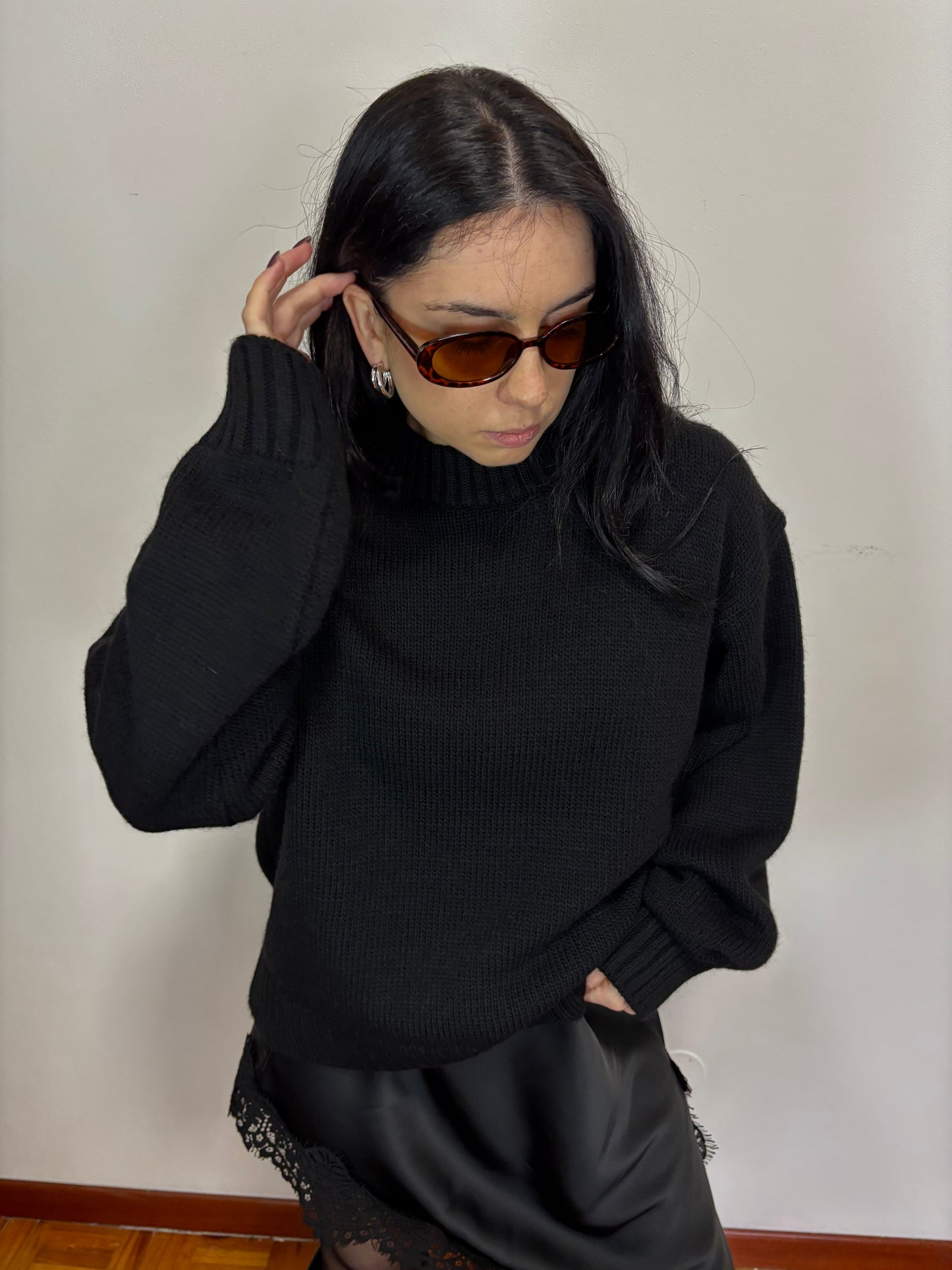 MAGLIONE OVER NERO