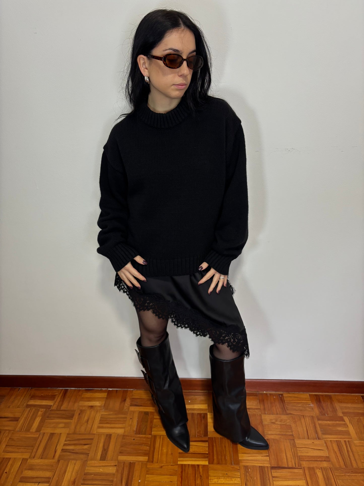 MAGLIONE OVER NERO