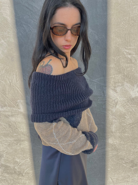 PULL ROMBO SCOLLATO BLU