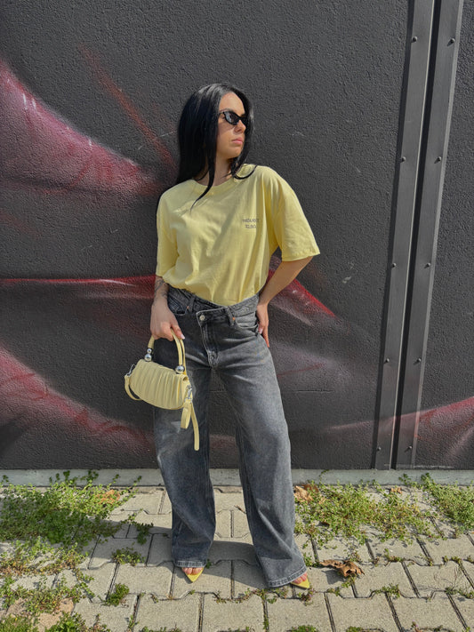 T-SHIRT GIALLA PARZIALMENTE SCLERATA